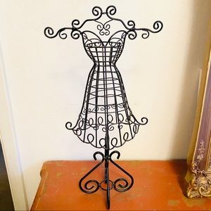 Black Metal Jewelry Holder